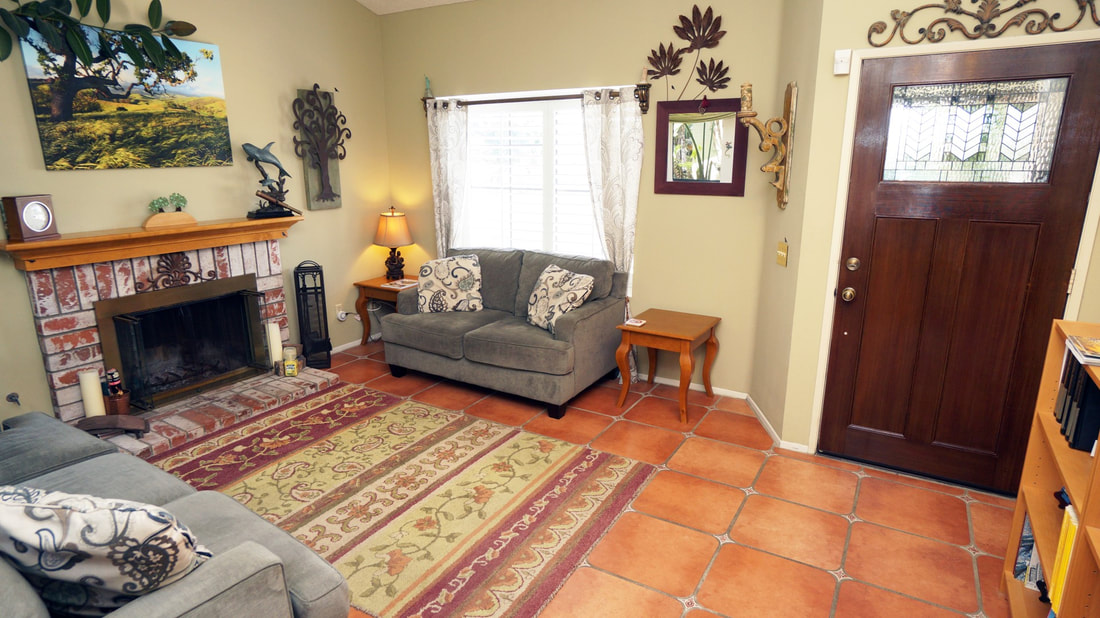 10129 Darling Road, Ventura, CA 93004 - Living Room (1)
