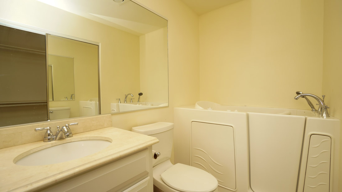 138 E Pearl Street, Port Hueneme, CA 93041 - Main Bathroom