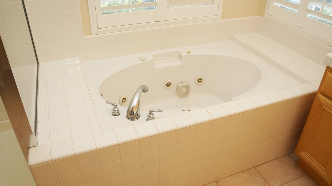 1704 Urbana Lane, Oxnard, CA 93030 - Main Bathroom (2)