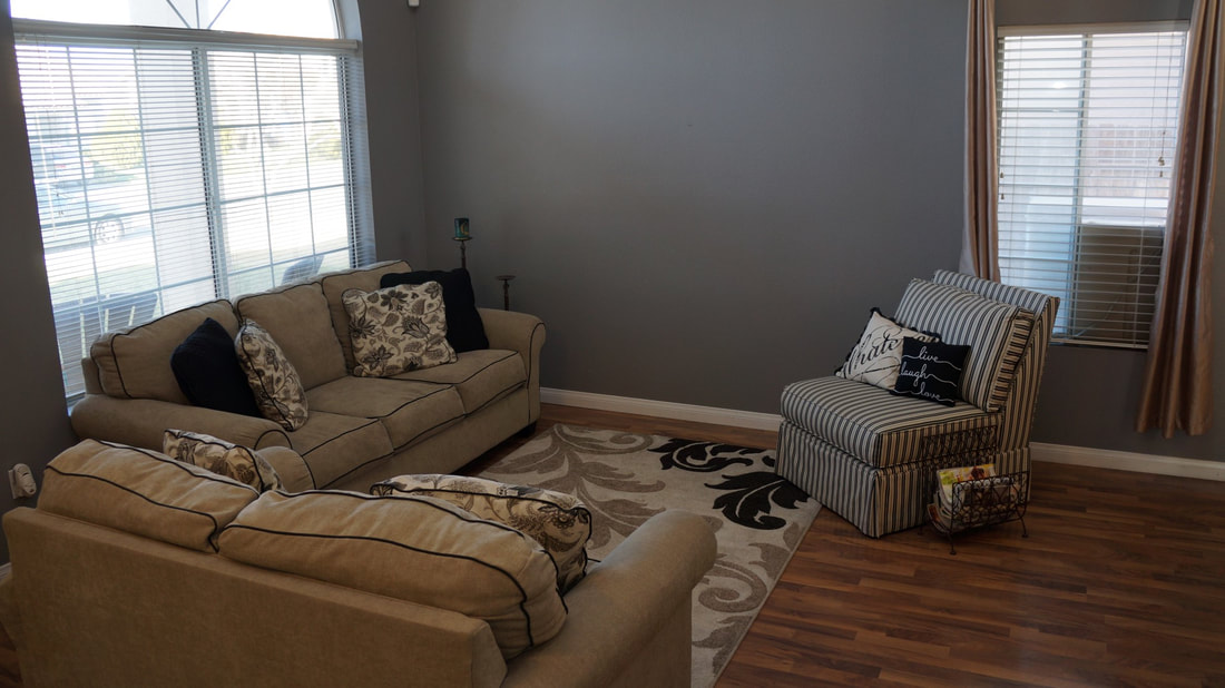 2604 West Norberry Street, Lancaster, CA 93536 - Living Room (1)
