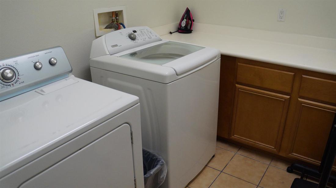 3006 Minford Street, Lancaster, CA 93536 - Laundry Room (1)