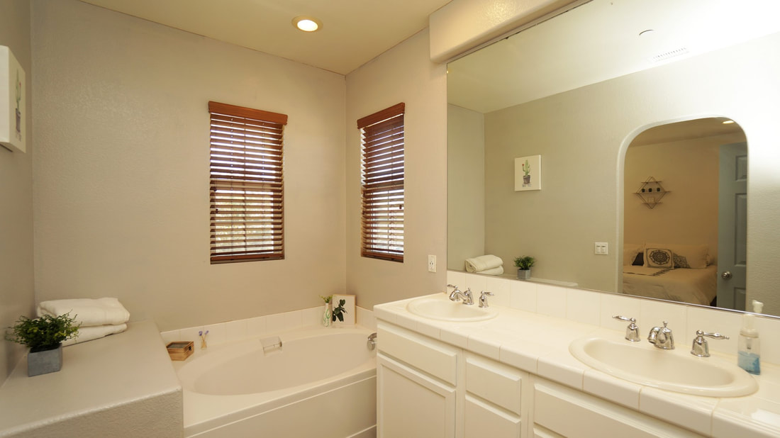 419 Garonne Street, Oxnard, CA 93036 - Main Bathroom (1)