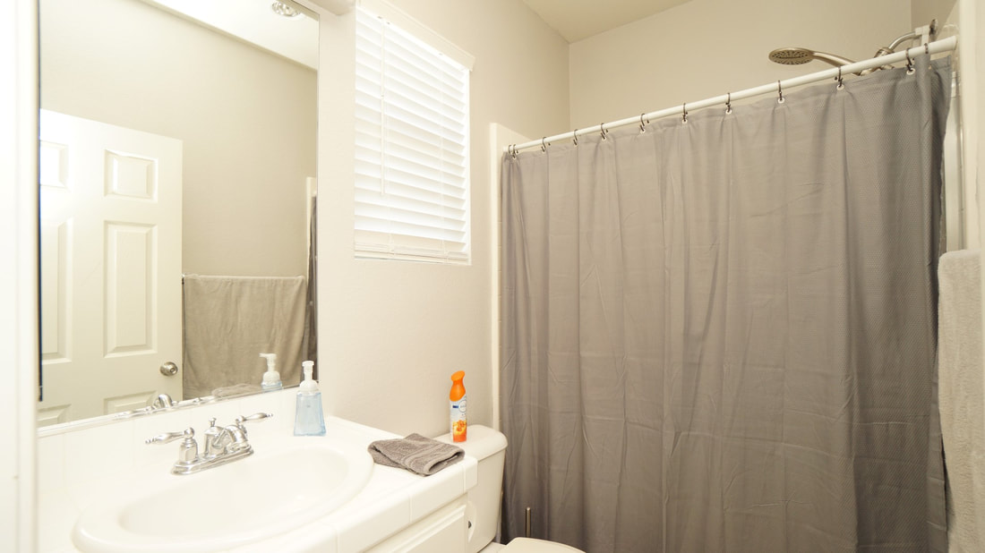 419 Garonne Street, Oxnard, CA 93036 - Second Main Bathroom