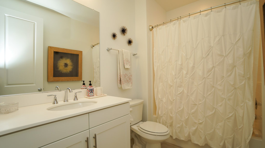 460 Azalea Street, Fillmore, CA 93015 - Bathroom 2 (Large)