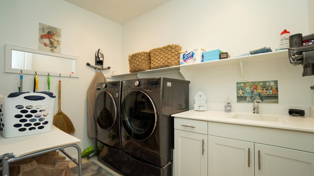 460 Azalea Street, Fillmore, CA 93015 - Laundry Room (Large)